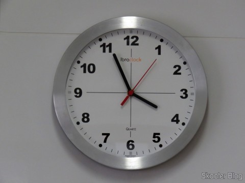 Relógio de Parede Ibraclock com a Máquina De Relógio Quartz 13mm Com Alça E Eixo - Uniart já instalada