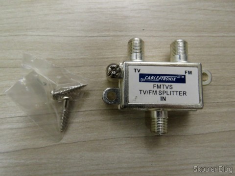 Separador ou Combinador de TV e FM 75 Ohms Cabletronix FMTVS