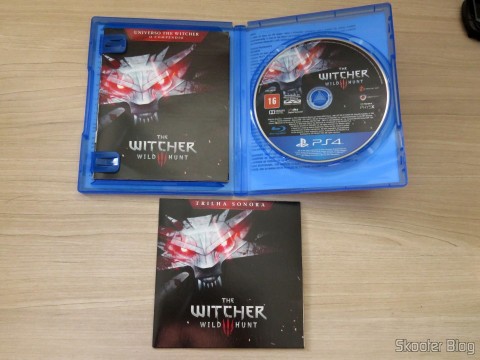 The Witcher 3: Wild Hunt (Playstation 4), com seus vários extras