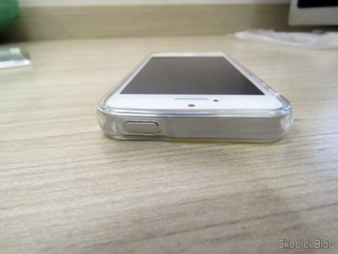 Capa e Película de vidro aplicada no iPhone 5S