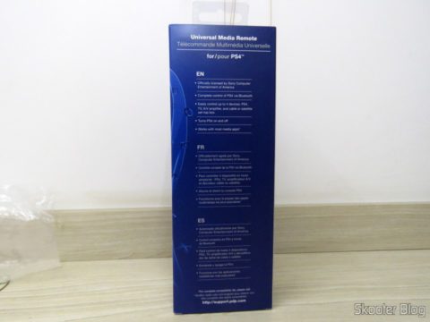 PlayStation 4 Universal Media Remote, em sua embalagem