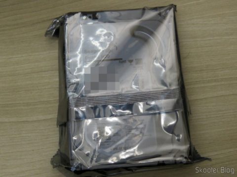 HD Seagate Desktop HDD 2000GB ST2000DM001, em sua embalagem