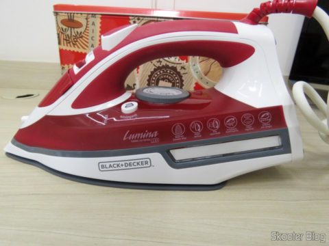 Ferro a Vapor Black & Decker AJ3000V com Ceramic Gliss