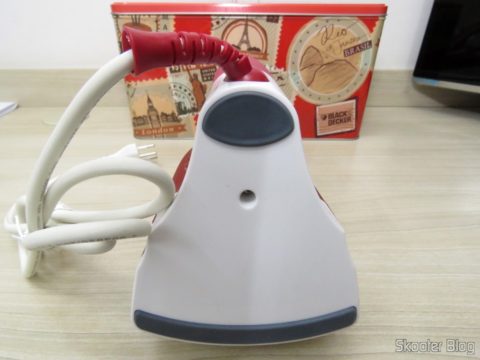 Ferro a Vapor Black & Decker AJ3000V com Ceramic Gliss