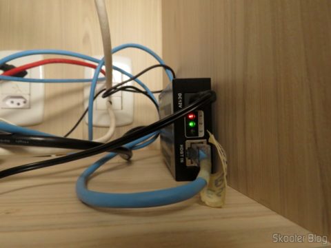 Receptor HDMI junto na TV do ponto escravo