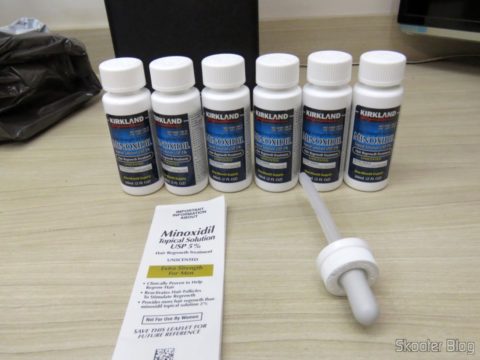 6 frascos de Kirkland Minoxidil 5%, e conta-gotas