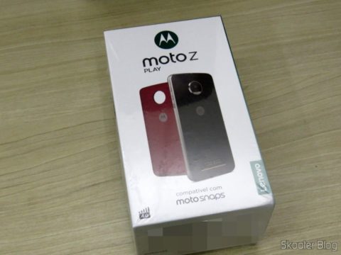 Smartphone Motorola Moto Z Play, em sua caixa