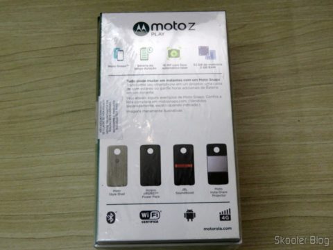 Smartphone Motorola Moto Z Play, em sua caixa