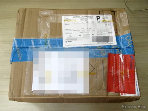 Caixa da Amazon com o MSI Cubi 2