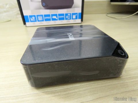 Face Lateral Esquerda do MSI Cubi 2