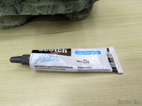 Scotch Flex, usada para colar o eixo