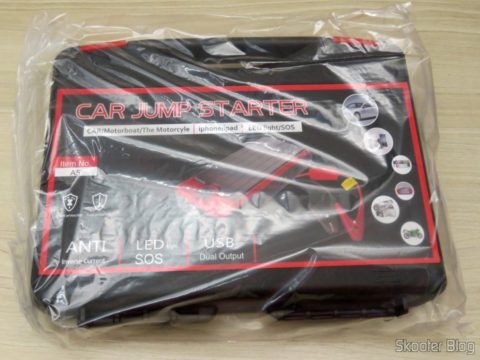 Maleta do Mini Powerbank com Jump Starter para Carro e Moto, embrulhada em plástico bolha
