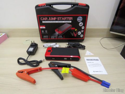 Maleta com o Mini Powerbank com Jump Starter para Carro e Moto e seus acessórios