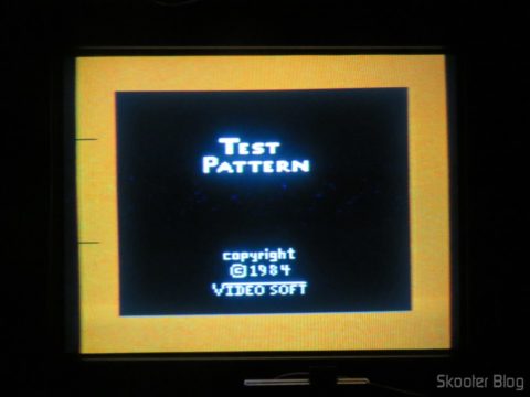 Color Bar Generator no Atari 2600 da Polyvox c/ fonte externa, ainda frio