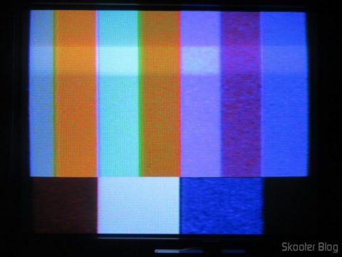Color Bar Generator no Atari 2600 da Polyvox c/ fonte externa, após aquecido