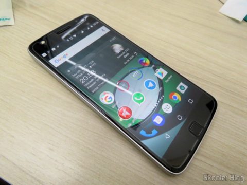 Película de Vidro Protetora de Tela para Moto Z Play Nillkin H+Pro aplicada no Moto Z Play