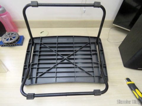 Parte de baixo do Apoio de Pés Regulável Em Poliestileno Preto Poltronas Paraná