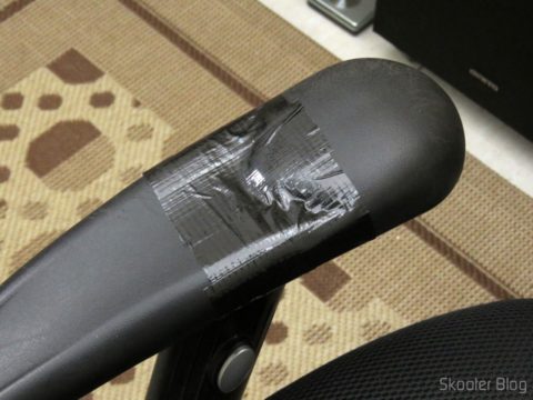 Reparo feito com a Fita Adesiva Multiuso Tectape Silvertec Preta