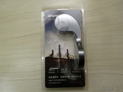 Suporte que veio no pacote com o iGPSPORT iGS20E, em sua embalagem
