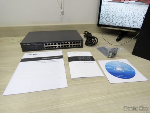 TP-Link TL-SG1024DE V2 e acessórios