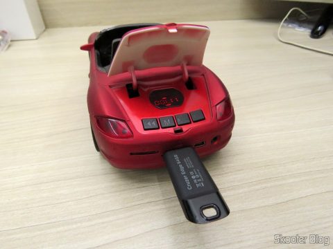 Carrinho/Rádio/Audio Player com uma das 2 Baterias BL-5C 1020mAh, instalada