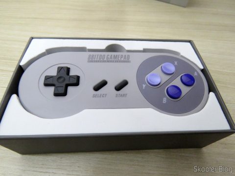 8bitdo SNES30 GamePad, em sua embalagem