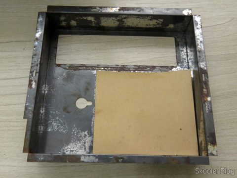 Proteção metálica contra interferências da placa do Atari 2600