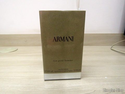 Armani 3.4 oz (100ml) EDT Spray, em sua embalagem