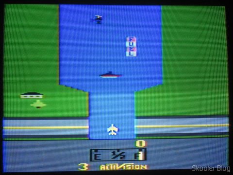 River Raid no Atari 2600 no processo de de-transcodificação