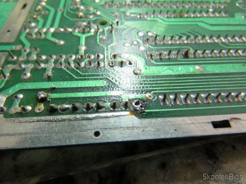 Placa do Atari 2600 com o resistor de 560 ohms já removido.
