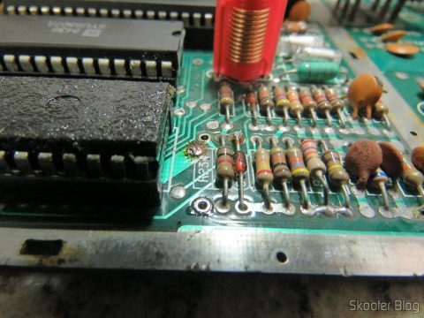 Placa do Atari 2600, com o resistor R234 faltando.