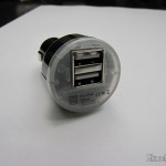 Carregador/Adaptador Dual USB para iPad com tomada para carro DC 12~24V