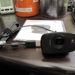 DealExtreme (DX): Webcam Logitech C525 720P USB 2.0 c/ Microfone Genuína Webcam Logitech C525 720P USB 2.0 c/ Microfone Genuína