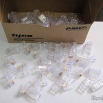 DealExtreme (DX): Caixa com 100 Plugs RJ45 para Crimpagem de Cabos de Rede AMP (AMP RJ45 Network Crimp Plugs (100-pcs retail box set)) Caixa com 100 Plugs RJ45 para Crimpagem de Cabos de Rede AMP (AMP RJ45 Network Crimp Plugs (100-pcs retail box set))