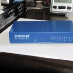DealExtreme (DX): Switch 8 Portas Gigabit Ethernet 10/100/1000Mbps CORSN CS-1008G (CORSN CS-1008G 8-Port 100Mbps / 1000Mbps Switch – Blue) Switch 8 Portas Gigabit Ethernet 10/100/1000Mbps CORSN CS-1008G (CORSN CS-1008G 8-Port 100Mbps / 1000Mbps Switch – Blue)