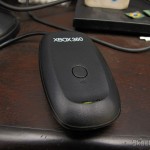 DealExtreme (DX): Receptor de Controladores Sem Fio de Xbox 360 para PC (Designer’s PC Wireless Gaming Receiver for XBOX 360 Controller – Black) Receptor de Controladores Sem Fio de Xbox 360 para PC (Designer’s PC Wireless Gaming Receiver for XBOX 360 Controller – Black), em funcionamento