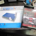 Segundo Switch 8 Portas Gigabit Ethernet 10/100/1000Mbps CORSN CS-1008G e Cartão de Memória de Alta Velocidade SDHC 300X Sandisk Extreme Genuíno 32GB Classe 10