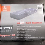 Splitter HDMI de 1 entrada para 4 saídas HUIYISHUN HDMI-400 HDMI v1.4 Full HD 1080p 3D (HUIYISHUN HDMI-400 3D 1080p Full HD HDMI V1.4 1 to 4 Splitter – Black + White (UK Plug / 100~240V)) em sua embalagem
