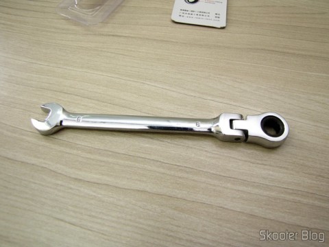 Chave Combinada (Chave de Boca) com Catraca Articulada Aço Cromo-Vanádio 8mm REWIN (REWIN HCRJ-308 Rotation Chrome-Vanadium Steel Combination Wrench – 8mm)