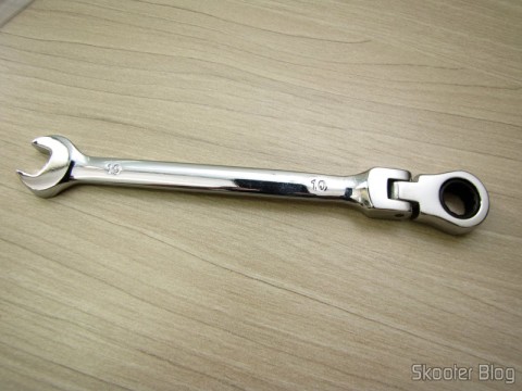Chave Combinada (Chave de Boca) com Catraca Articulada Aço Cromo-Vanádio 10mm REWIN (REWIN HCRJ-310 Rotation Chrome-Vanadium Steel Combination Wrench – 10mm)