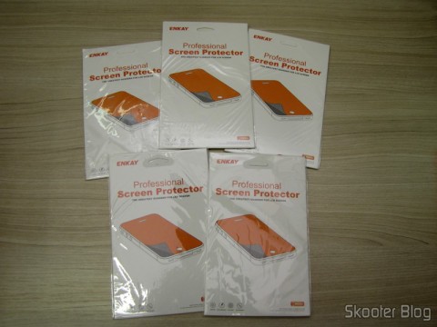5 Películas de Proteção de Tela para Samsung Galaxy Grand Duos / i9082 ENKAY Transparente (ENKAY Screen Guard Protector for Samsung Galaxy Grand Duos / i9082 - Transparent) em suas respectivas embalagens