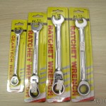 Chave Combinada (Chave de Boca) com Catraca Aço Cromo-Vanádio 9mm REWIN (Chrome Vanadium Steel Ratchet Combination Spanner Wrench (9mm)), Chave Combinada (Chave de Boca) com Catraca Articulada Aço Cromo-Vanádio 13mm REWIN (REWIN RJ-313 Chrome-Vanadium Steel 2-in-1 13mm Open End + Double Box End Combination Wrench), Chave Combinada (Chave de Boca) com Catraca Articulada Aço Cromo-Vanádio 14mm REWIN (REWIN RJ-314 Chrome-Vanadium Steel 2-in-1 14mm Open End + Double Box End Combination Wrench), e Chave Combinada (Chave de Boca) com Catraca Aço Cromo-Vanádio 15mm REWIN (Chrome Vanadium Steel Ratchet Combination Spanner Wrench (15mm)), em suas respectivas embalagens