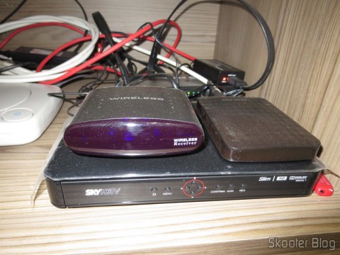Decodificador da Sky e Retransmissor de Infravermelho Sem Fio 433MHz (433MHz Wireless Infrared Re-Transmitter Set – Black + Silver) - Também já mostrado no Skooter Blog