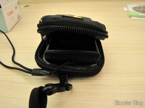 Parte interna da Bolsa para Câmera Compacta Case Logic DCB-301 (Case Logic DCB-301 Compact Camera Case – Black)