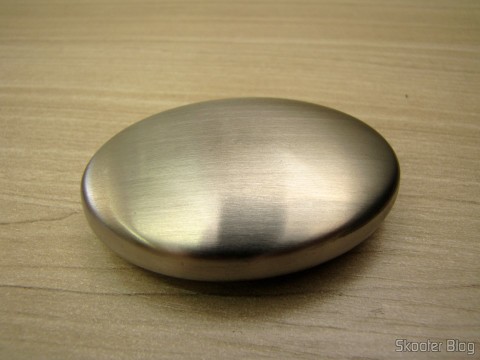 Removedor de Odores para Mão/Palma em Aço Inoxidável, Dura para Sempre (Stainless Steel Hand/Palm Odor Remover (Lasts Forever))
