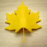 DealExtreme (DX): Para-Porta Estilo Folha de Maple Amarelo (Fashion Maple Leaf Style Door Stopper Guard – Random Color) Para-Porta Estilo Folha de Maple Amarelo (Fashion Maple Leaf Style Door Stopper Guard – Random Color)