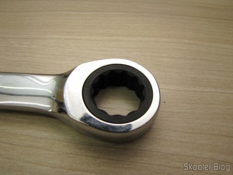 Chave Combinada (Chave de Boca) com Catraca Aço Cromo-Vanádio 18mm REWIN  (Chrome Vanadium Steel Ratchet Combination Spanner Wrench (18mm))