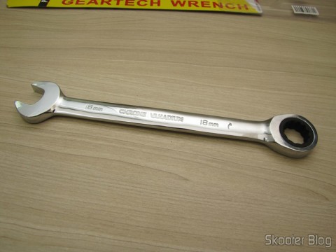 Chave Combinada (Chave de Boca) com Catraca Aço Cromo-Vanádio 18mm REWIN  (Chrome Vanadium Steel Ratchet Combination Spanner Wrench (18mm))