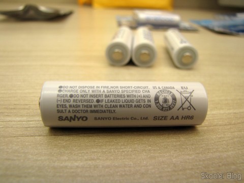 Pilhas Recarregáveis AA NiMH 1.2V 1900mAh Sanyo Eneloop Genuínas
