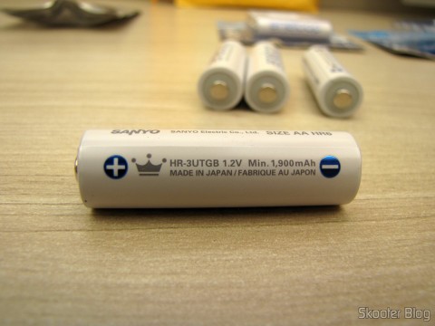 Pilhas Recarregáveis AA NiMH 1.2V 1900mAh Sanyo Eneloop Genuínas